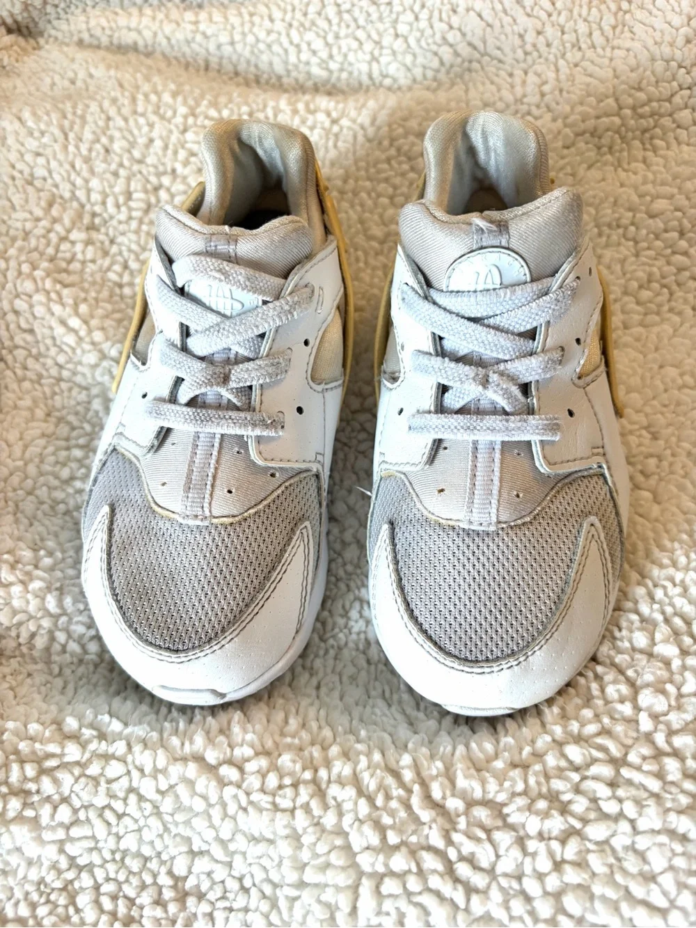 Nike Kids White and Gold Casual Sneakers